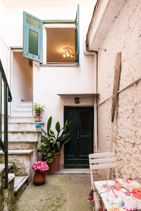 Готель Solemagia In Via Roma Вернацца Екстер'єр фото
